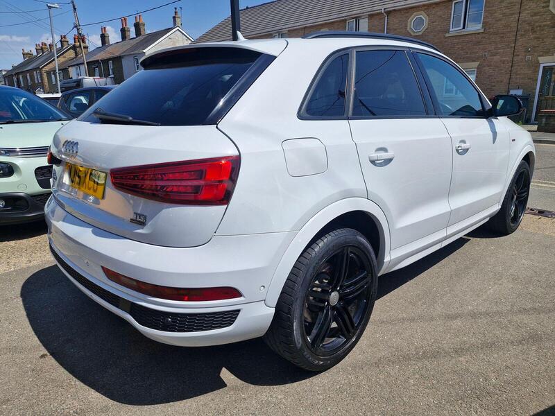 Audi Q3 view 2