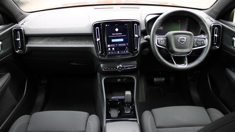 Volvo C40 view 5