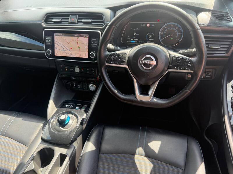 Nissan Leaf view 4