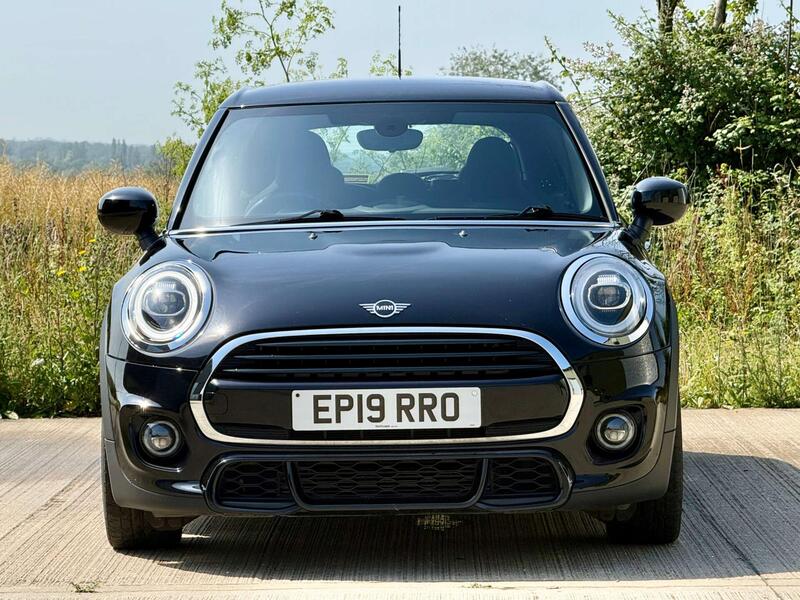 Mini Hatch view 6