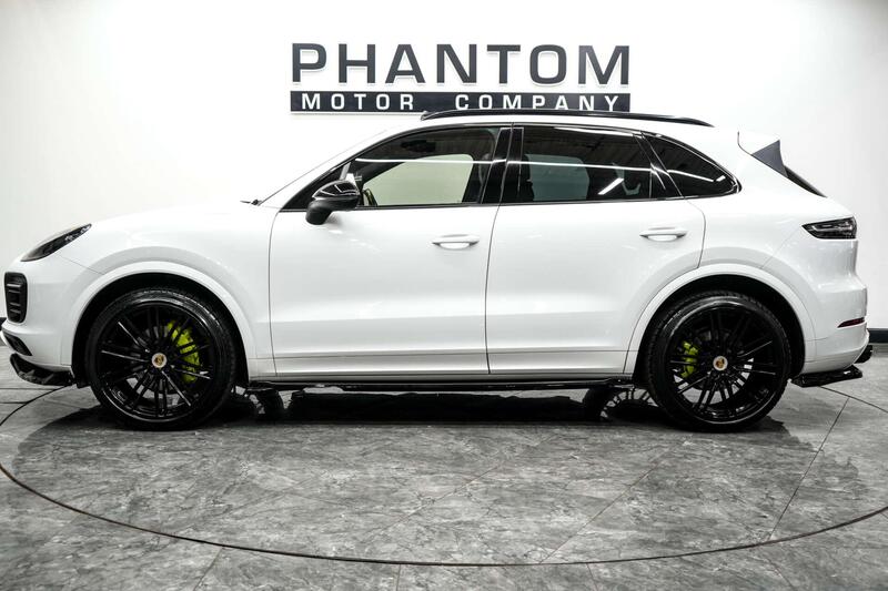 Porsche Cayenne view 3