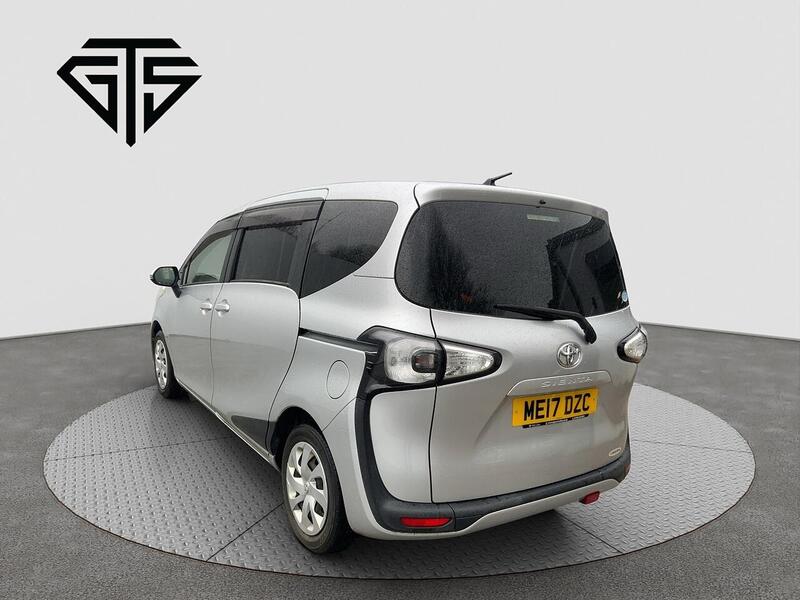 Toyota Toyota Sienta view 5