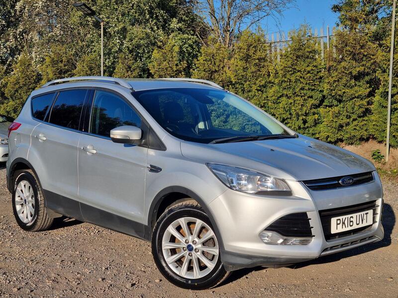 Ford Kuga view 3