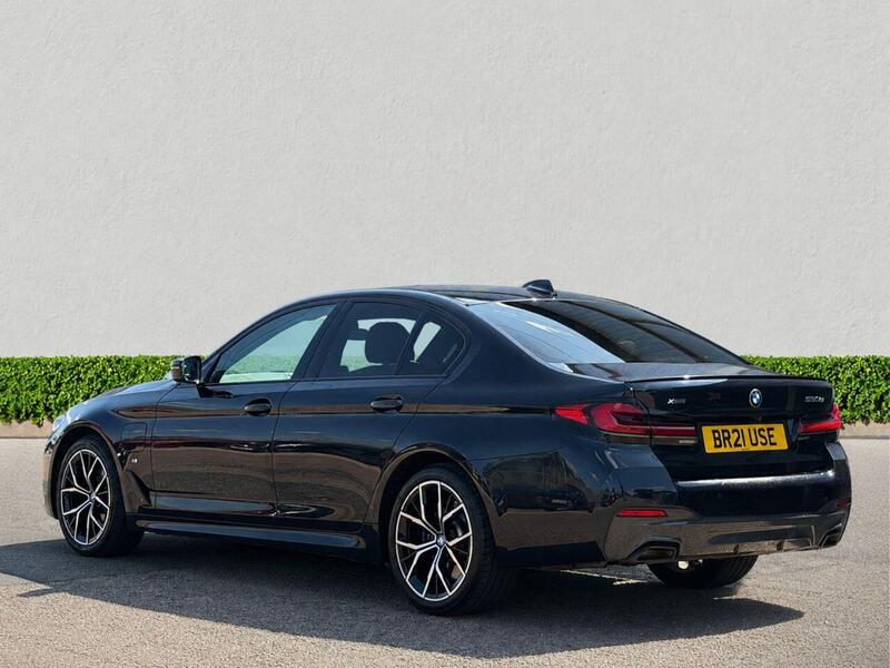 BMW 5 Series view 5