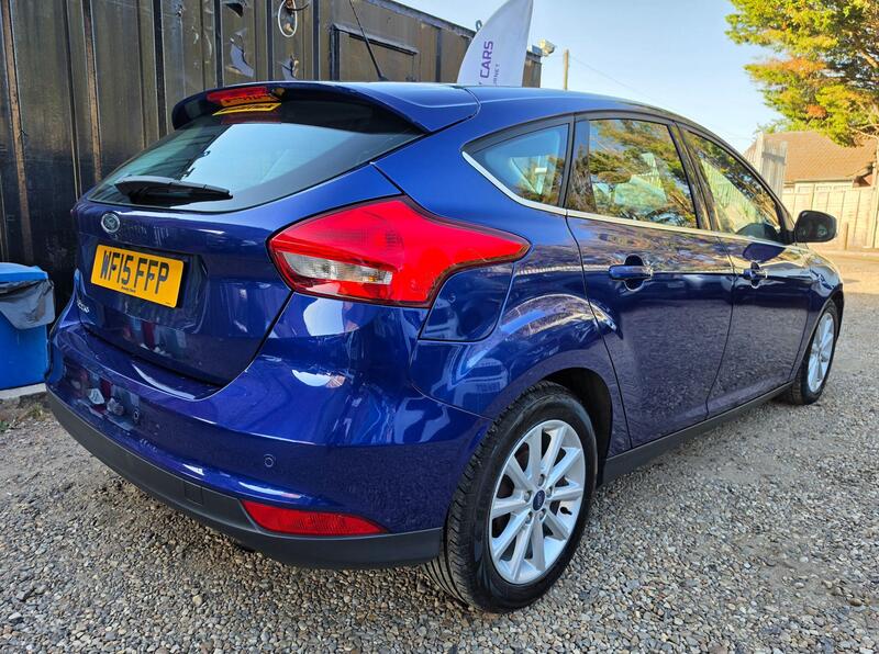 Ford Focus 1.6 Titanium Powershift Euro 6 5dr thumbnail 7