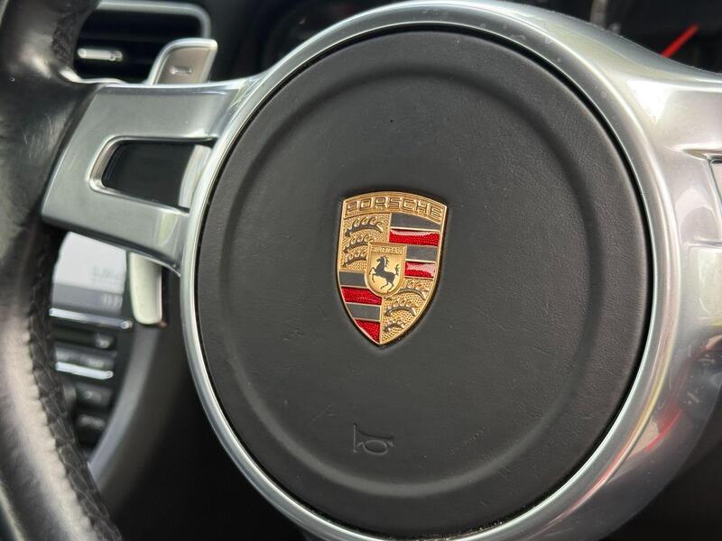 Porsche 911 view 29