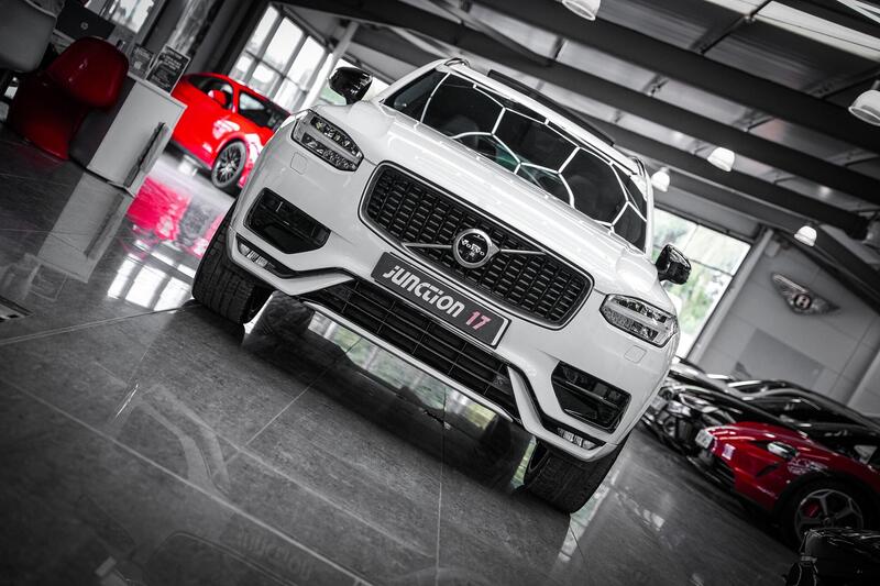 Volvo XC90 view 4