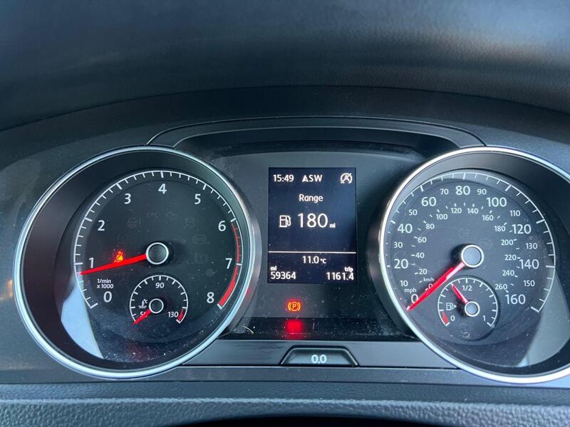 Volkswagen Golf view 22
