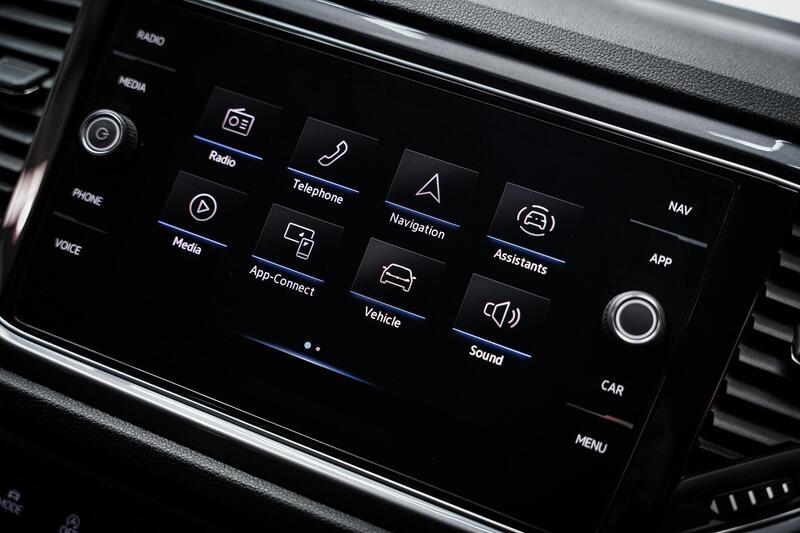 Volkswagen T-Roc view 6