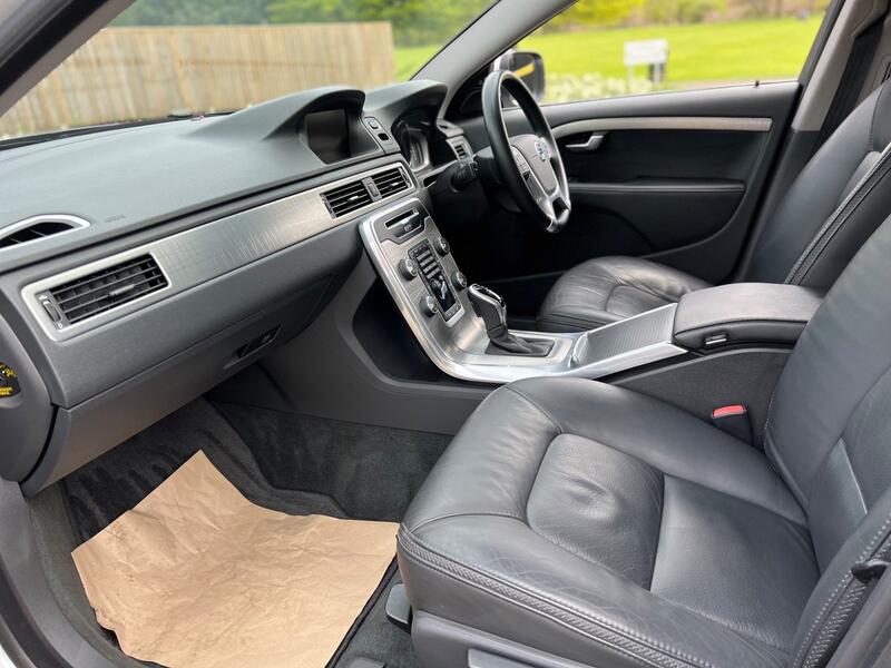 Volvo XC70 view 25