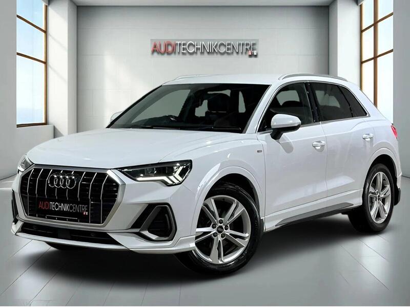 Audi Q3 view 2