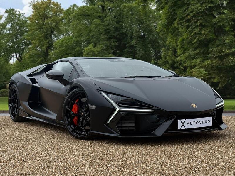 Lamborghini Revuelto view 3