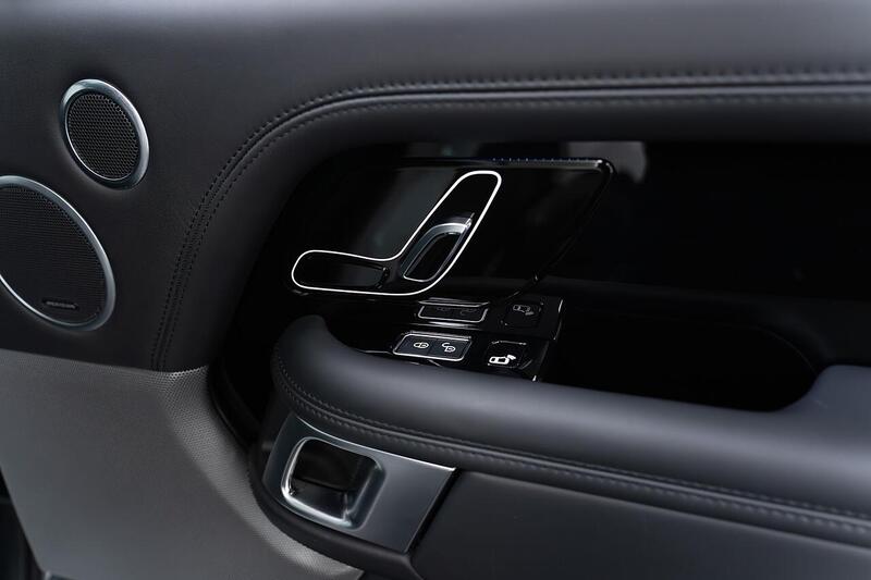 Land Rover Range Rover view 6