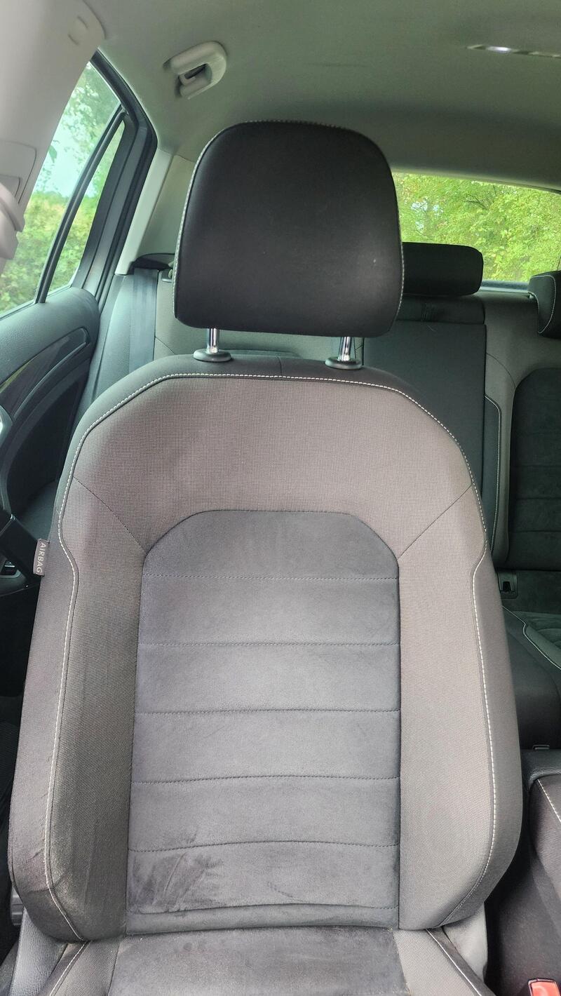 2014 Volkswagen Golf — photo 37