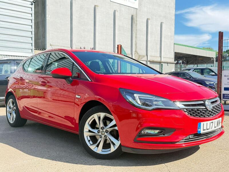 Vauxhall Astra main image