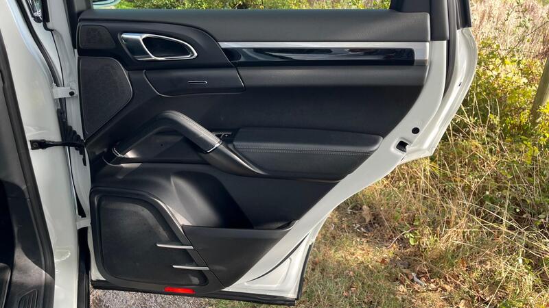 2015 Porsche Cayenne — photo 56