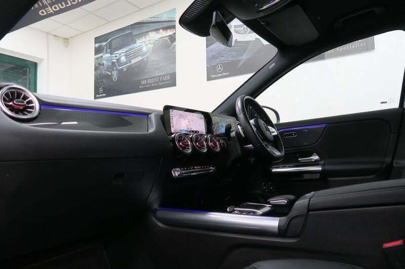 Mercedes-Benz Gla view 6