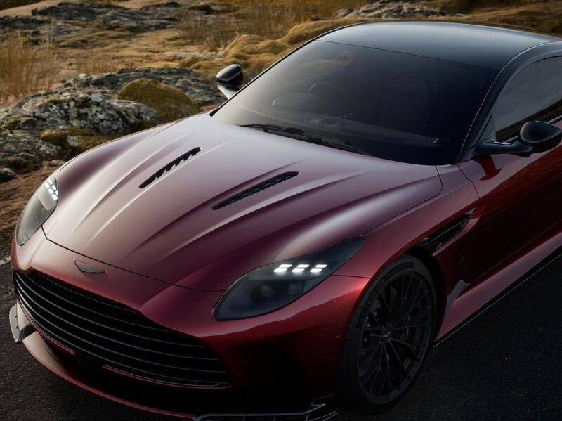 Aston Martin DB12 view 7