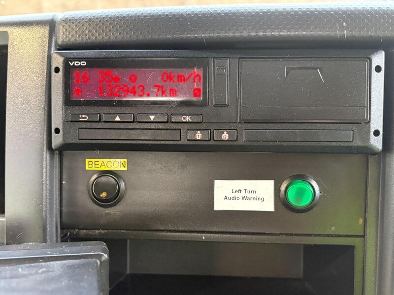 Isuzu N75-150 7.5T Hot Box (Twin)