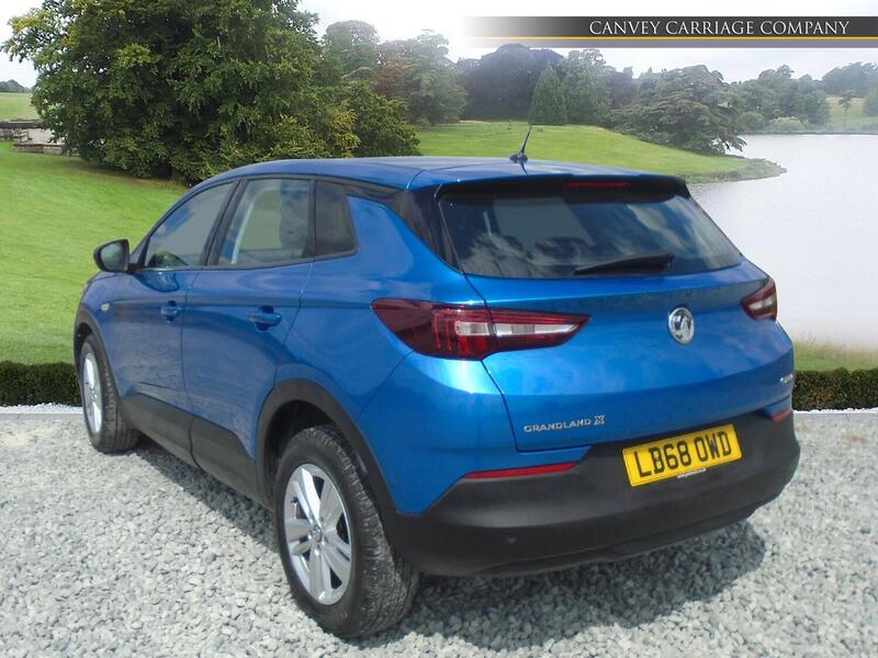 Vauxhall Grandland X view 4