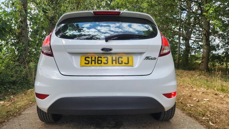 2013 Ford Fiesta — photo 9