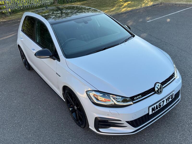 Volkswagen Golf view 3
