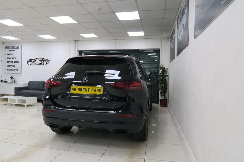 Mercedes-Benz Mercedes-Benz GLA view 6