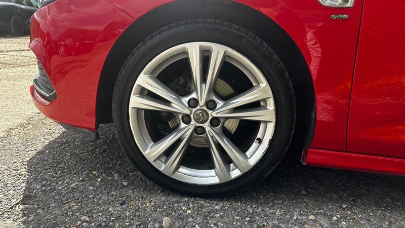 2017 Vauxhall Astra — photo 21