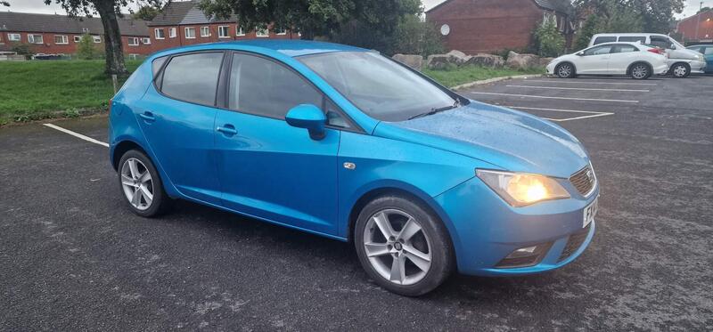 SEAT Ibiza — photo 1