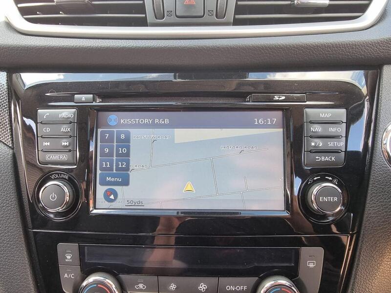 Nissan X-Trail view 3