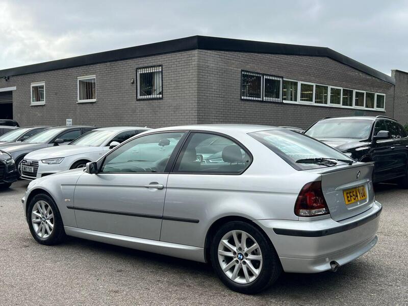 BMW 3 Series view 4