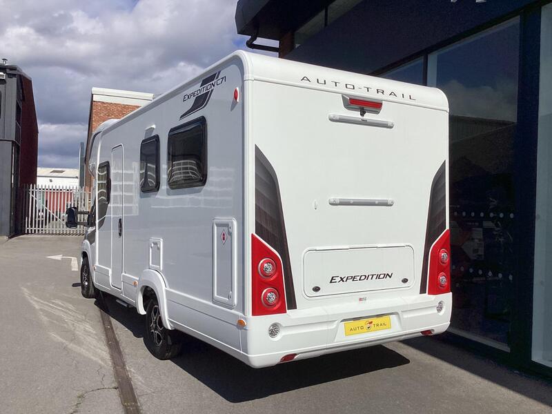 Auto-Trail Expedition C71 — image 3