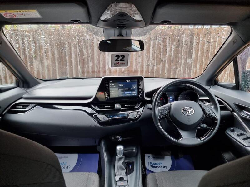 Toyota C-HR view 5