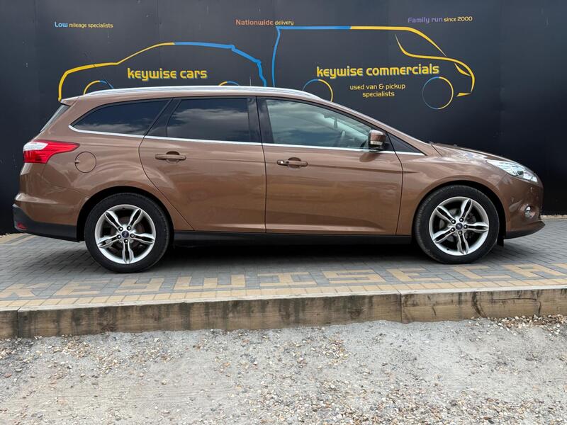 Ford Focus view 6