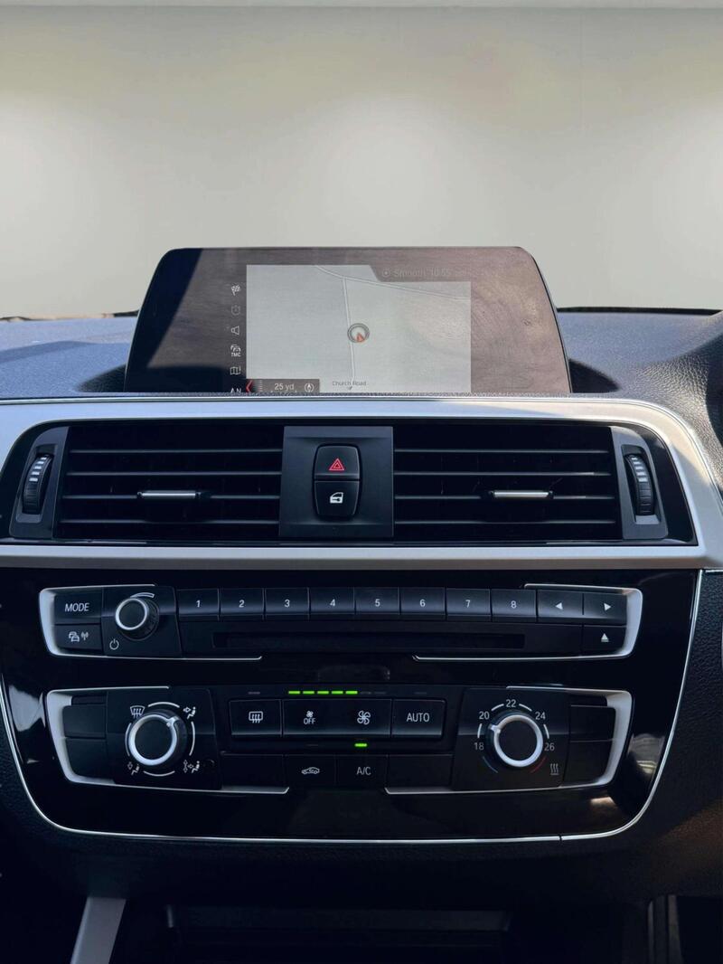BMW 1 Series view 6