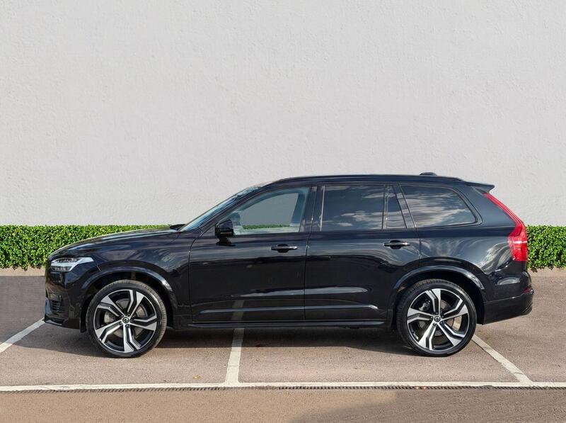 Volvo XC90 view 5