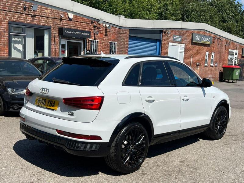 Audi Audi Q3 view 3