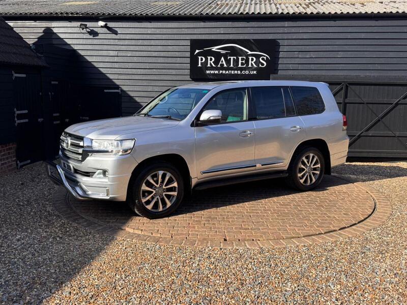 Toyota Land Cruiser view 2