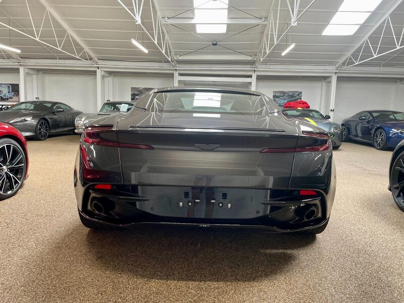 Aston Martin DB11 view 6
