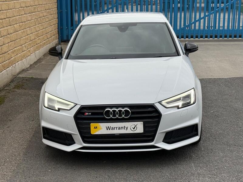 Audi S4 view 5