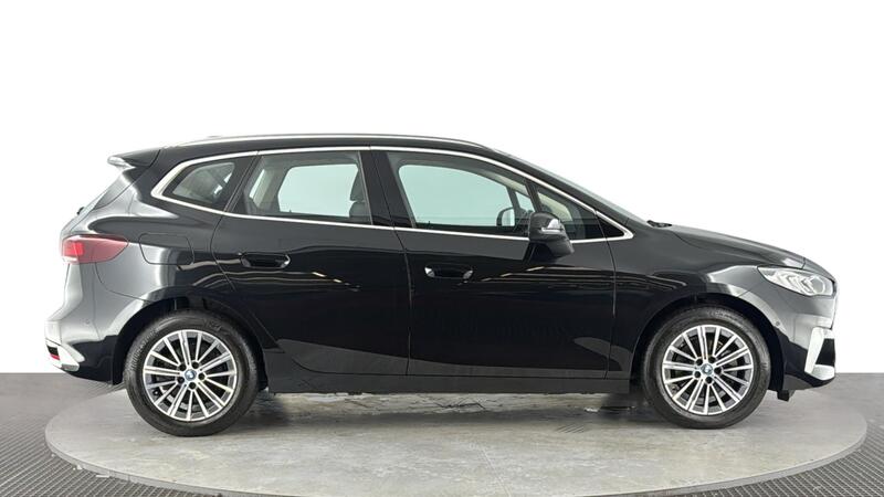 BMW 2 Series Active Tourer view 3