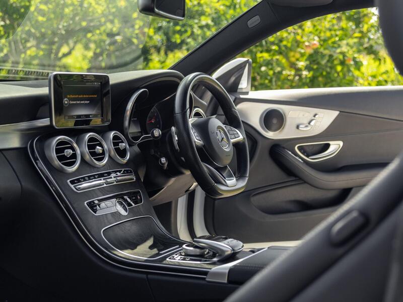 Mercedes-Benz C Class view 4