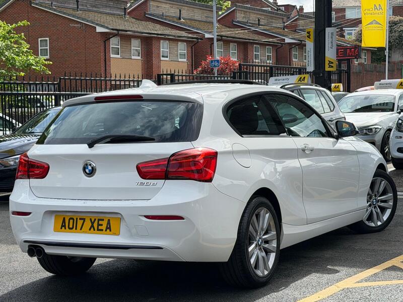 BMW 1 Series view 3