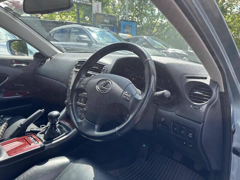 Lexus Is view 4