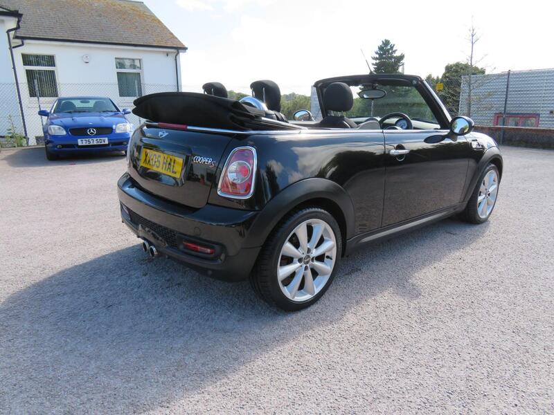 Mini Convertible view 4