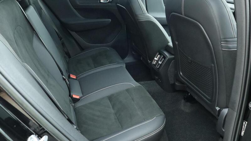 Volvo XC40 view 6