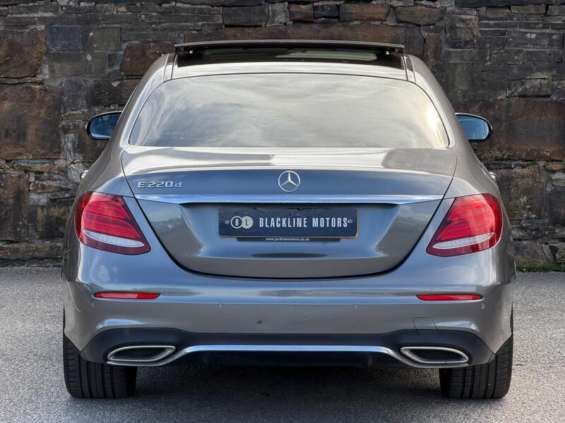 Mercedes-Benz E-Class view 6