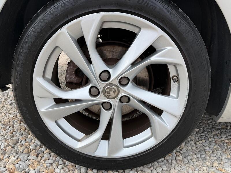 Vauxhall Astra view 2