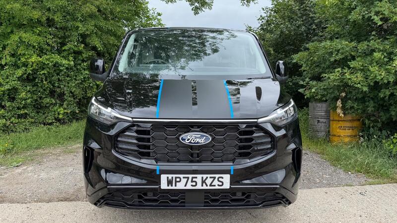 2025 Ford Transit Custom — photo 4