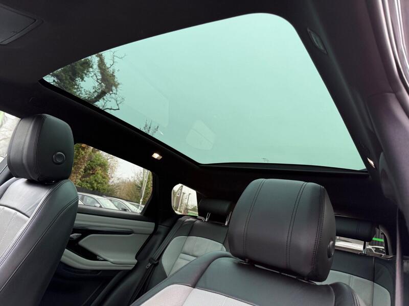 Land Rover Range Rover Evoque view 4
